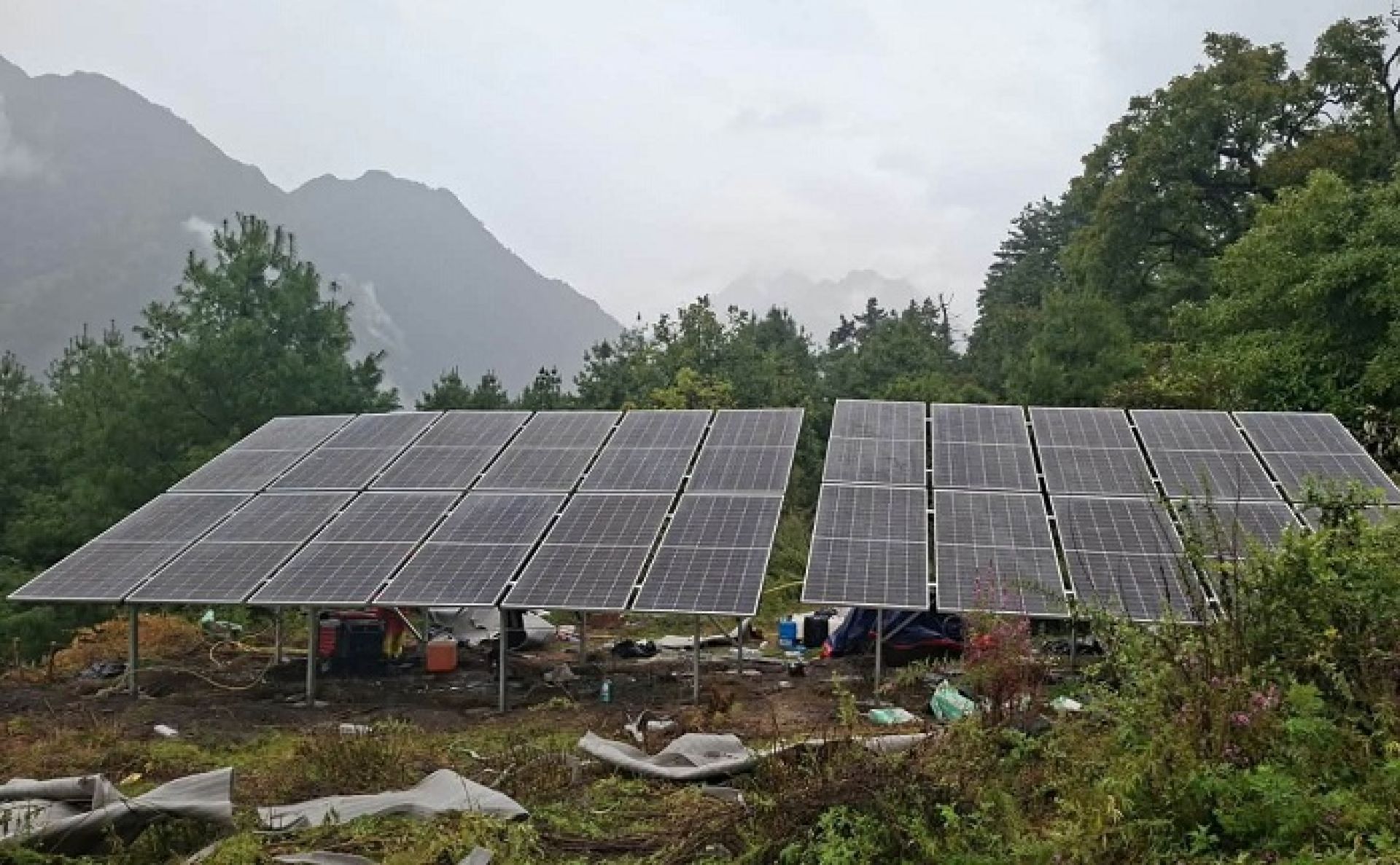 टिमुरेको टेलिफोन टावरमा सोलार प्रणाली जडान, डिजेल ढुवानीको बाध्यता हट्यो